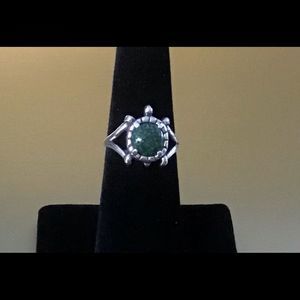 Sterling‎ silver Turtle Ring with green gemstone